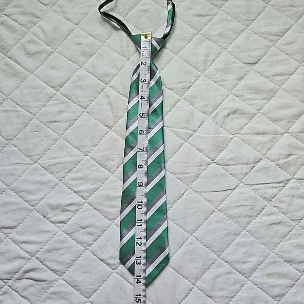 Zip-up boys tie